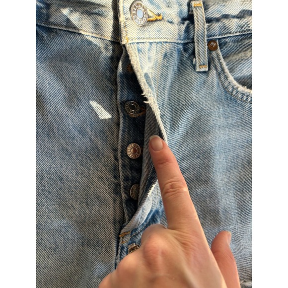 Agolde Women's Distressed Denim Shorts Pockets Light Wash Light Blue Size 29 - Picture 6 of 13